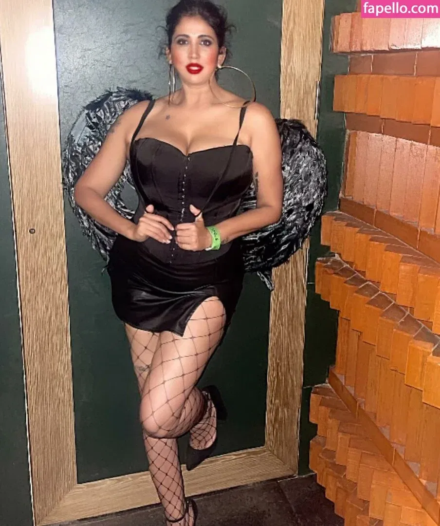 Ruchiraj / roweinawitch / ruchirajofficial Onlyfans Photo Gallery 