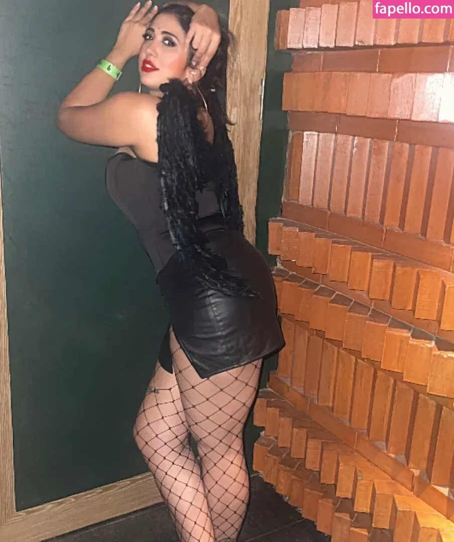 Ruchiraj / roweinawitch / ruchirajofficial Onlyfans Photo Gallery 