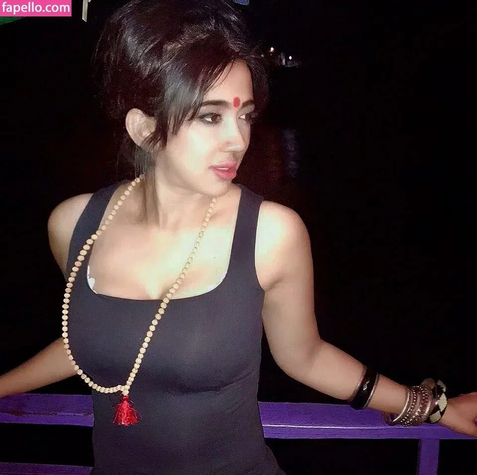 Ruchiraj / roweinawitch / ruchirajofficial Onlyfans Photo Gallery 