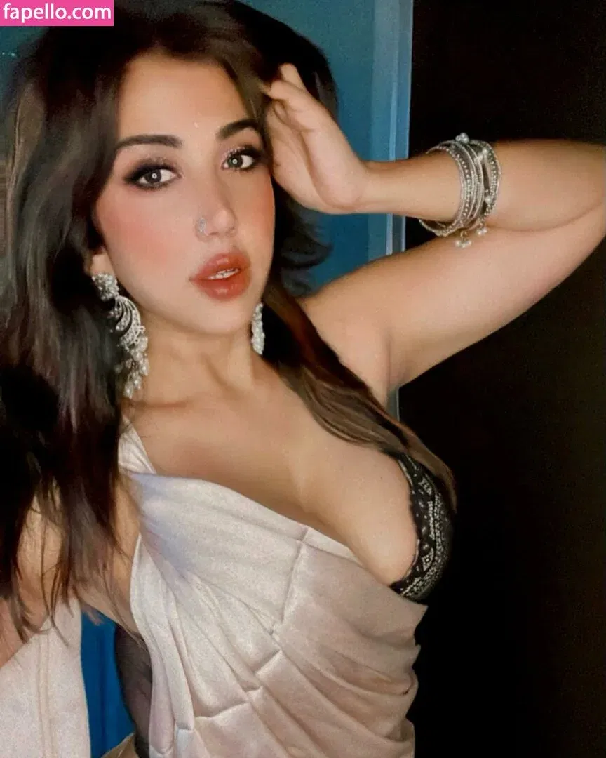 Ruchiraj / roweinawitch / ruchirajofficial Onlyfans Photo Gallery 