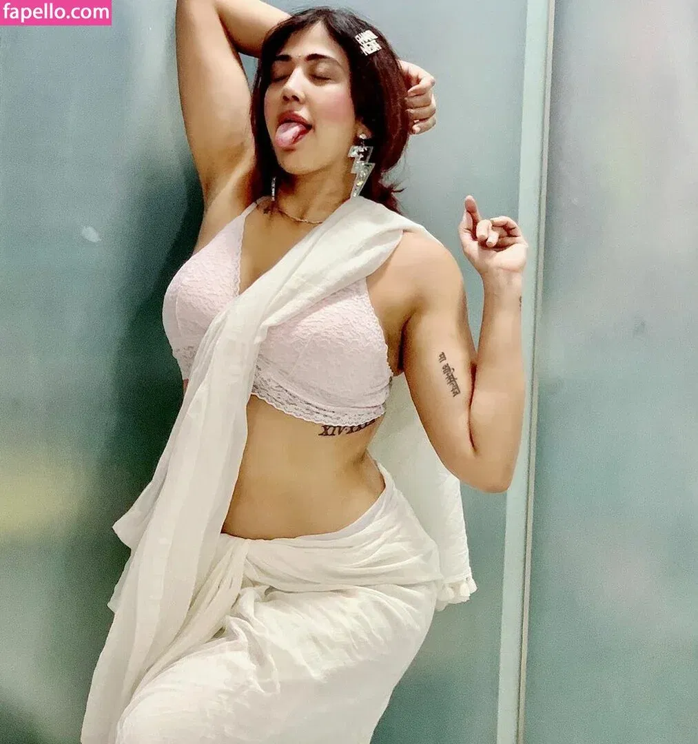 Ruchiraj / roweinawitch / ruchirajofficial Onlyfans Photo Gallery 