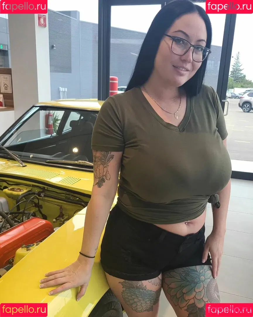 Hot4Holly / HotForHolly Onlyfans Photo Gallery 