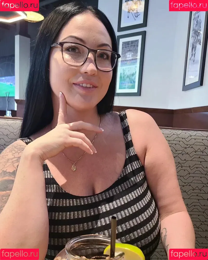 Hot4Holly / HotForHolly Onlyfans Photo Gallery 