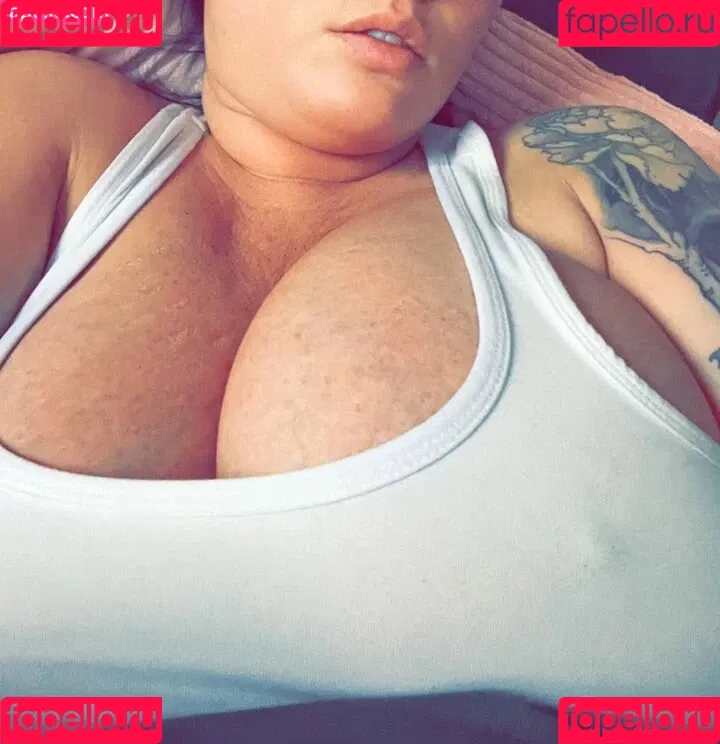 Hot4Holly / HotForHolly Onlyfans Photo Gallery 