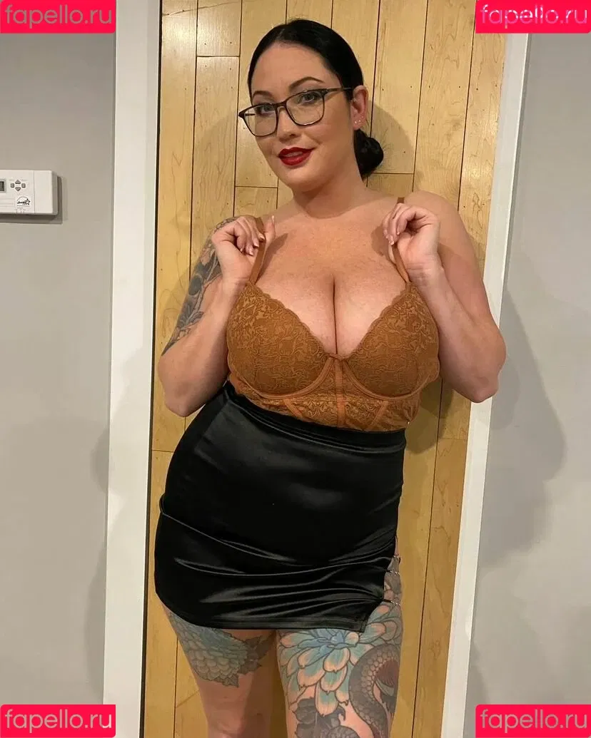 Hot4Holly / HotForHolly Onlyfans Photo Gallery 