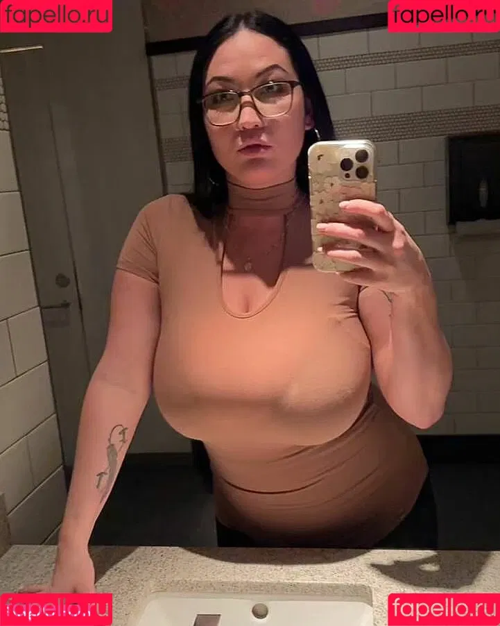 Hot4Holly / HotForHolly Onlyfans Photo Gallery 