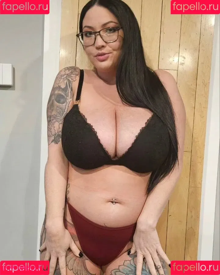 Hot4Holly / HotForHolly Onlyfans Photo Gallery 