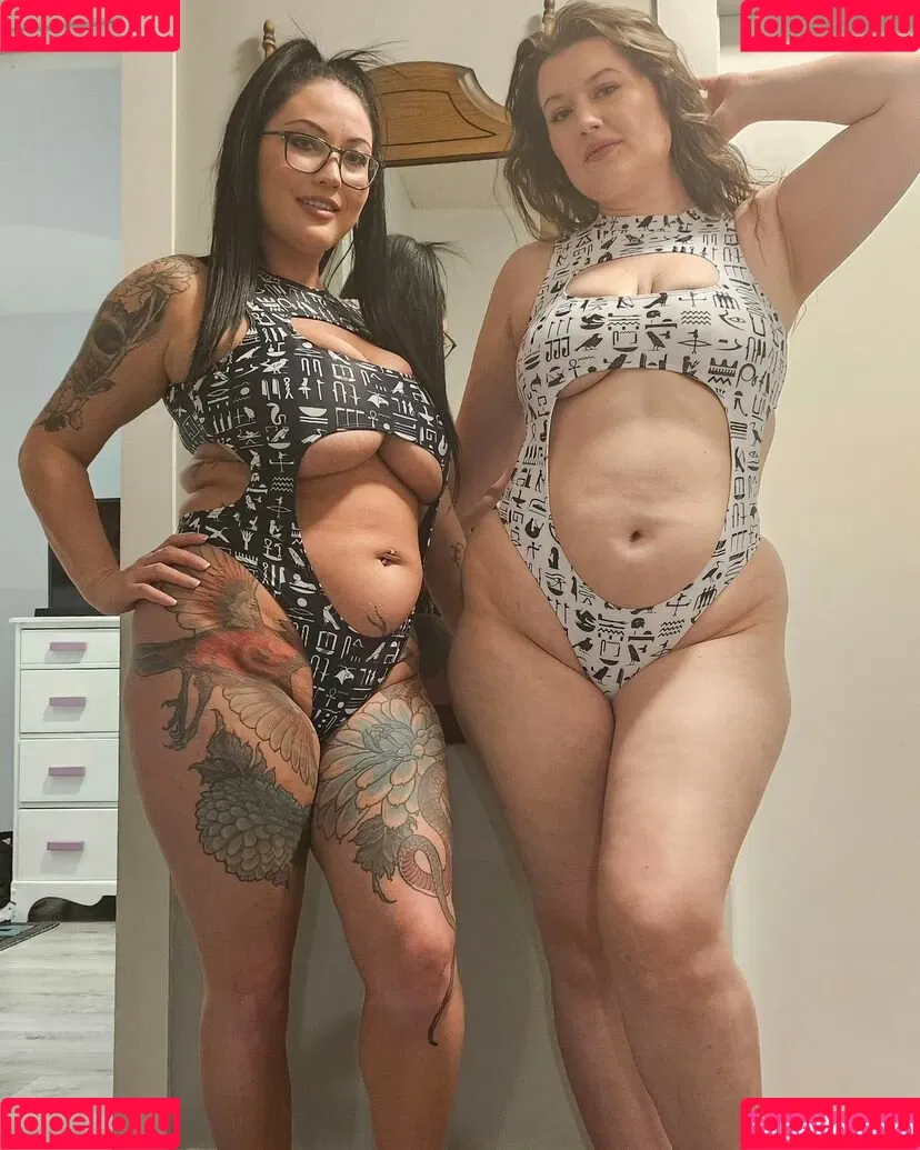Hot4Holly / HotForHolly Onlyfans Photo Gallery 