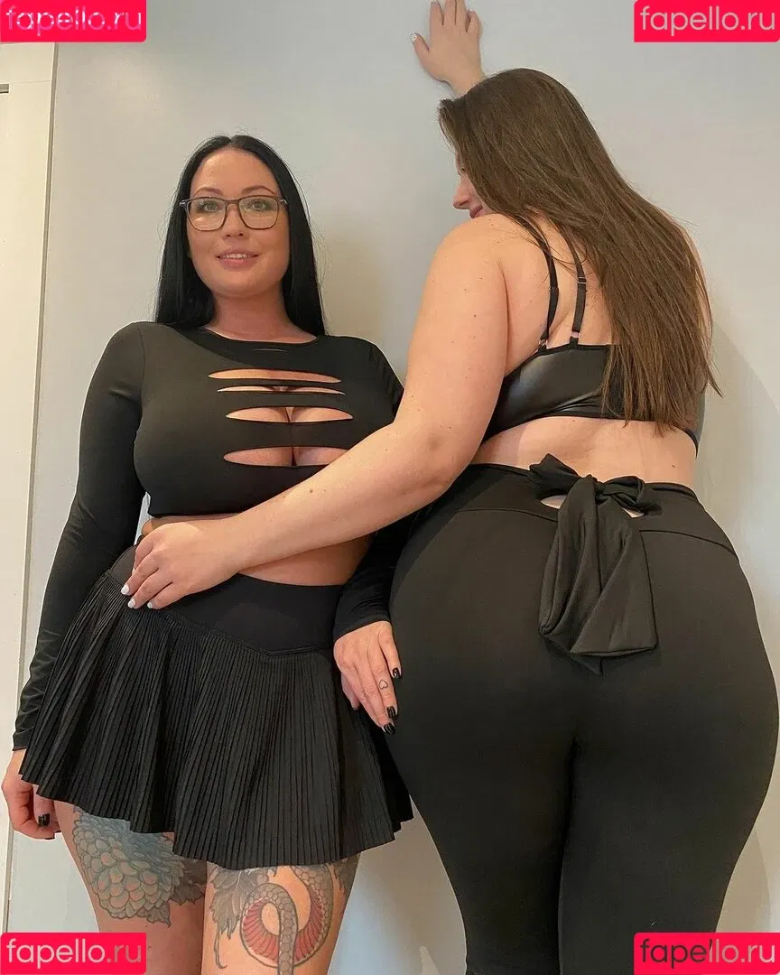 Hot4Holly / HotForHolly Onlyfans Photo Gallery 