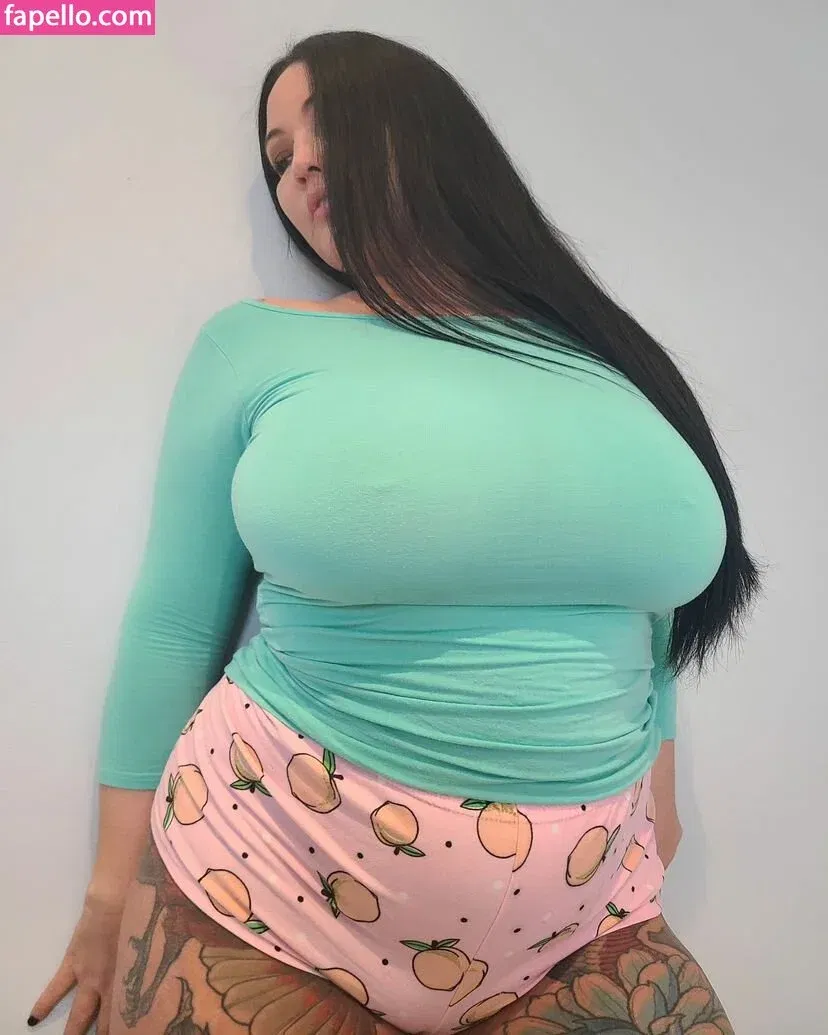 Hot4Holly / HotForHolly Onlyfans Photo Gallery 