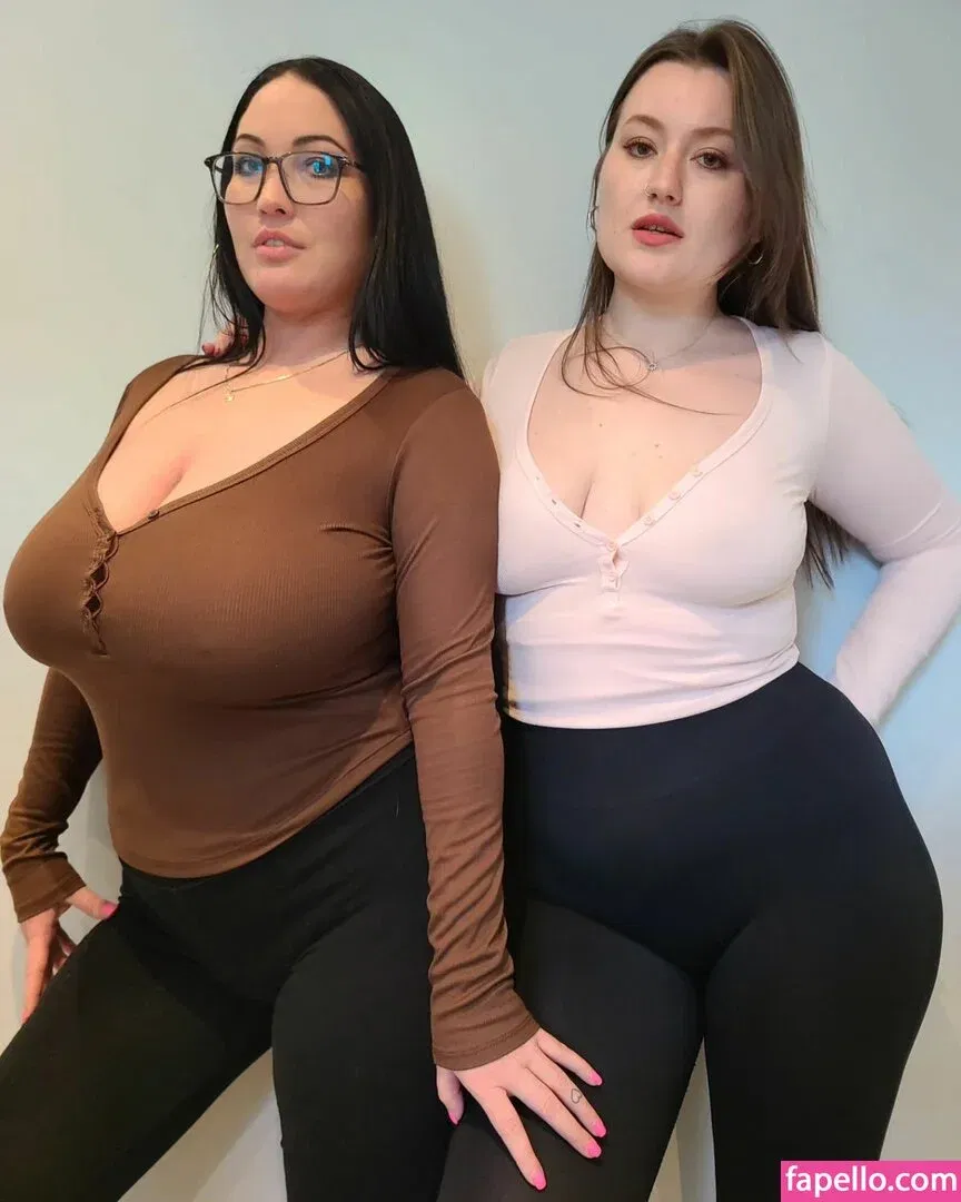 Hot4Holly / HotForHolly Onlyfans Photo Gallery 