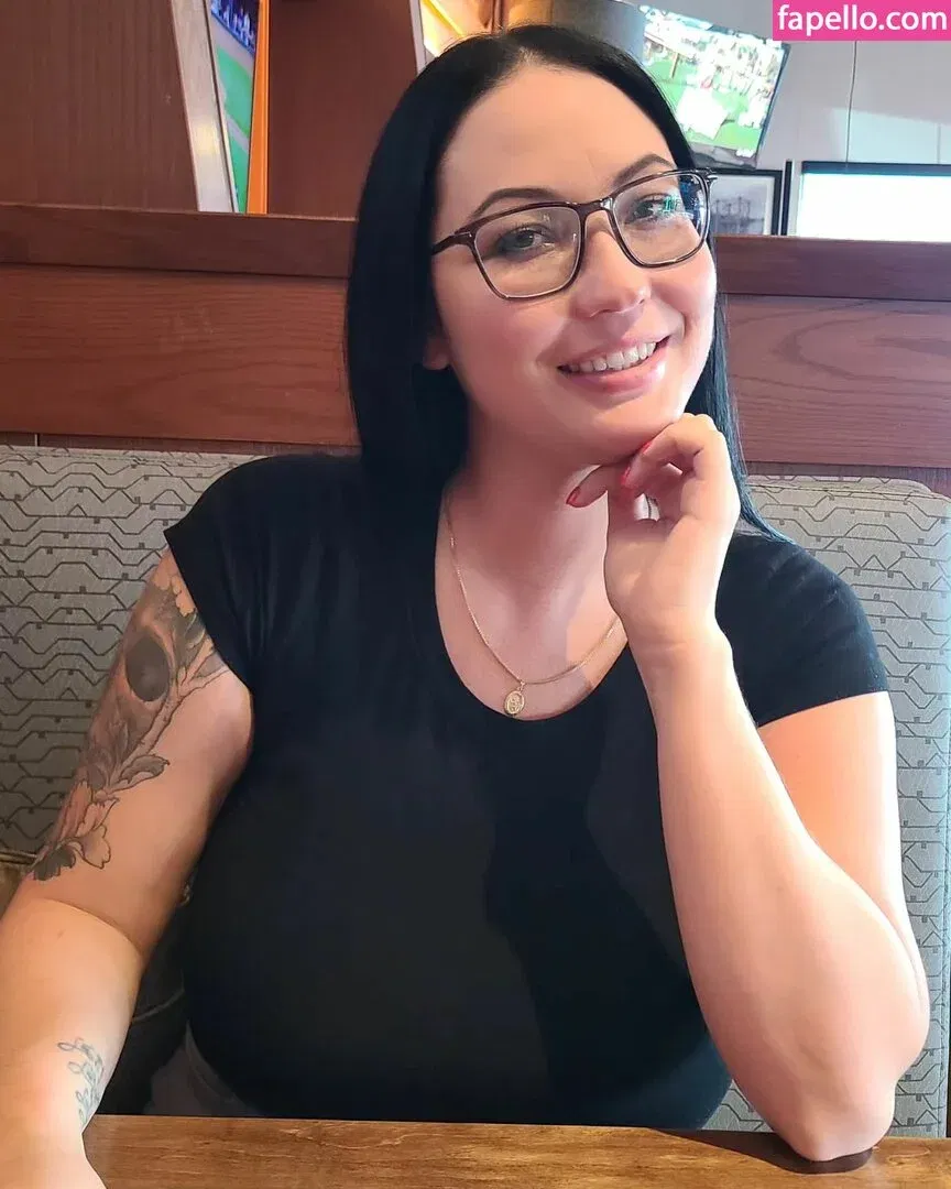 Hot4Holly / HotForHolly Onlyfans Photo Gallery 