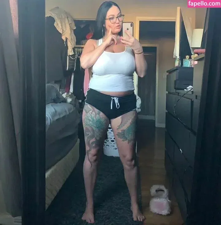 Hot4Holly / HotForHolly Onlyfans Photo Gallery 