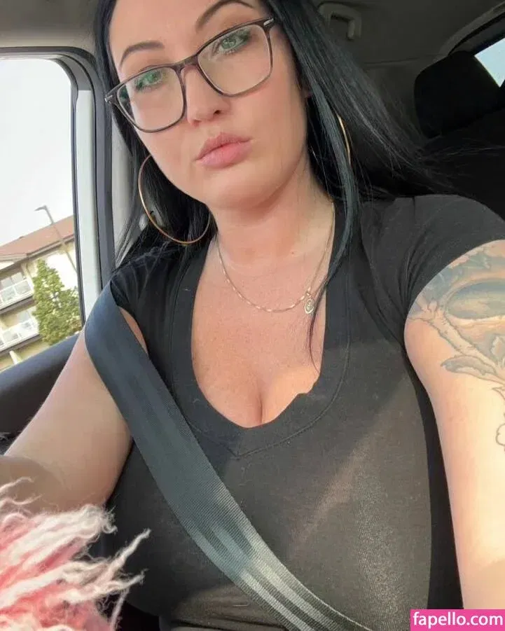 Hot4Holly / HotForHolly Onlyfans Photo Gallery 