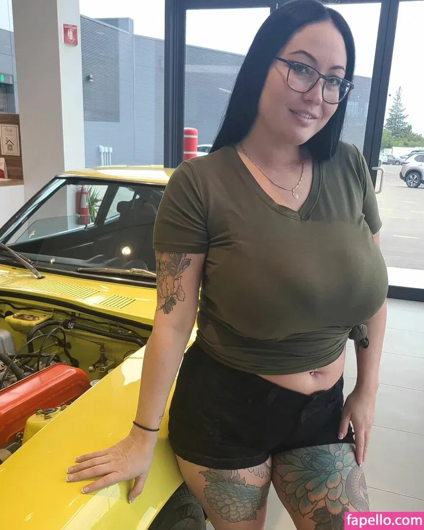 Hot4Holly / HotForHolly Onlyfans Photo Gallery 