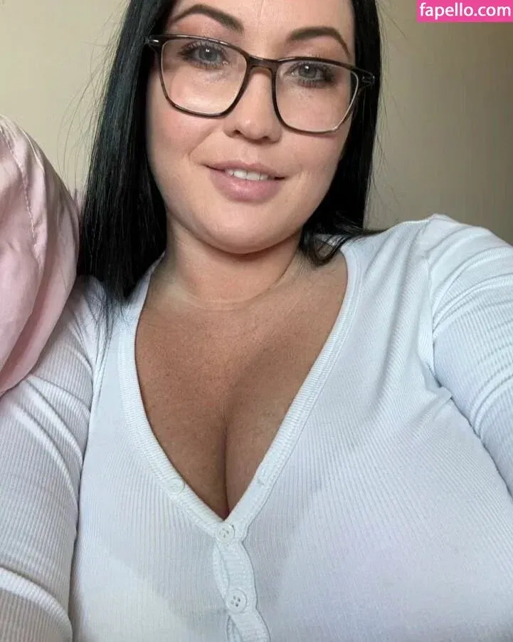 Hot4Holly / HotForHolly Onlyfans Photo Gallery 