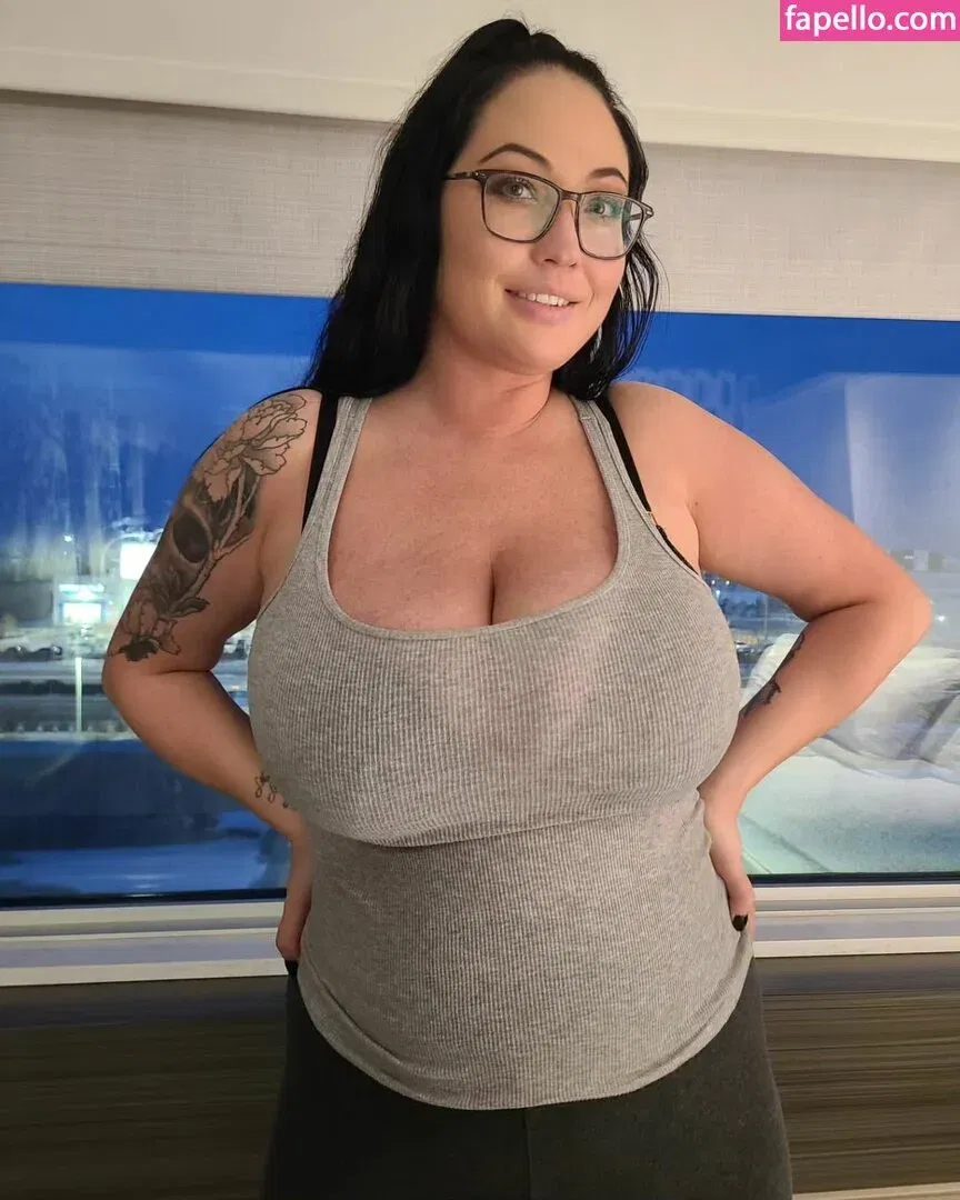 Hot4Holly / HotForHolly Onlyfans Photo Gallery 