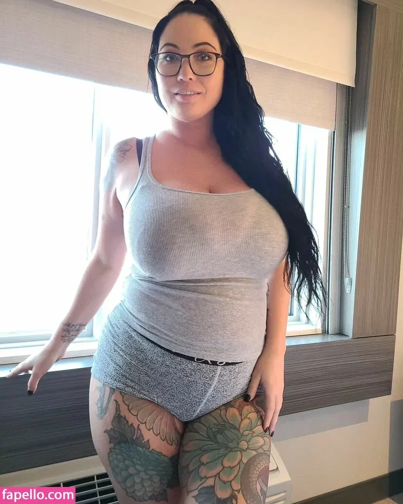Hot4Holly / HotForHolly Onlyfans Photo Gallery 