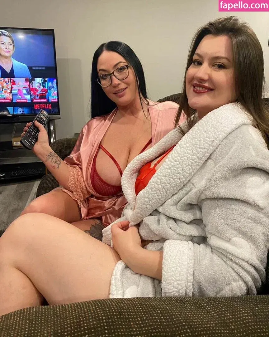 Hot4Holly / HotForHolly Onlyfans Photo Gallery 