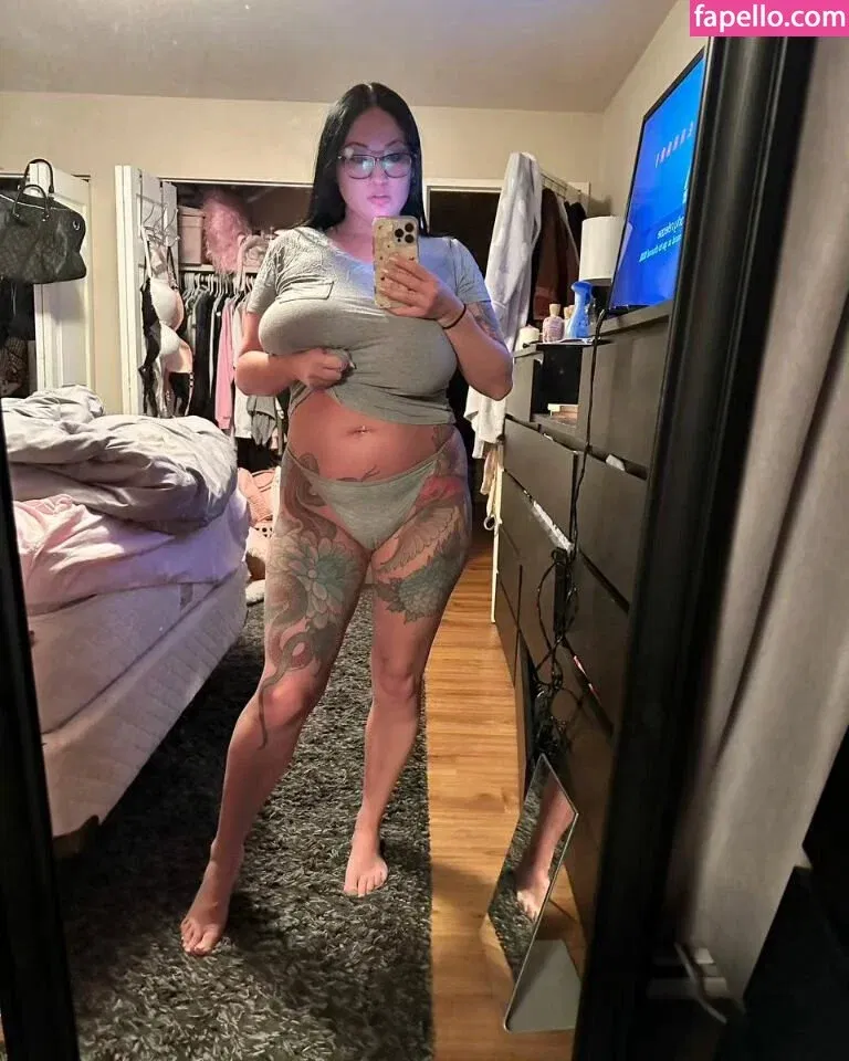 Hot4Holly / HotForHolly Onlyfans Photo Gallery 