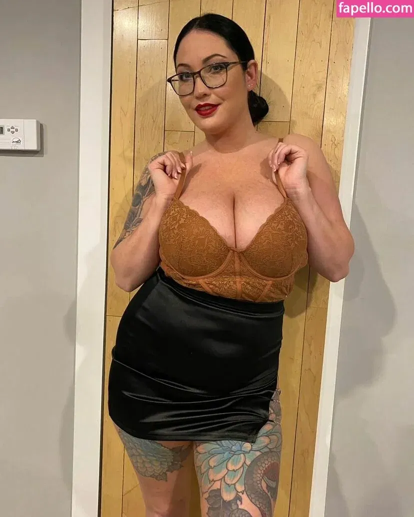 Hot4Holly / HotForHolly Onlyfans Photo Gallery 