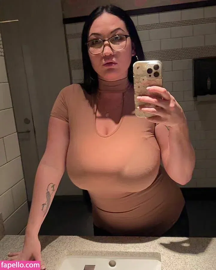 Hot4Holly / HotForHolly Onlyfans Photo Gallery 