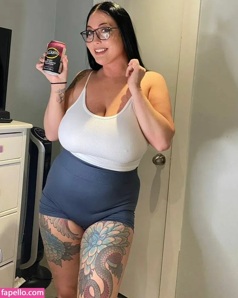 Hot4Holly / HotForHolly Onlyfans Photo Gallery 