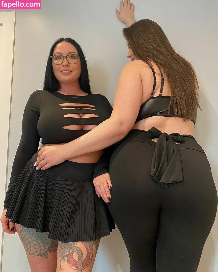 Hot4Holly / HotForHolly Onlyfans Photo Gallery 