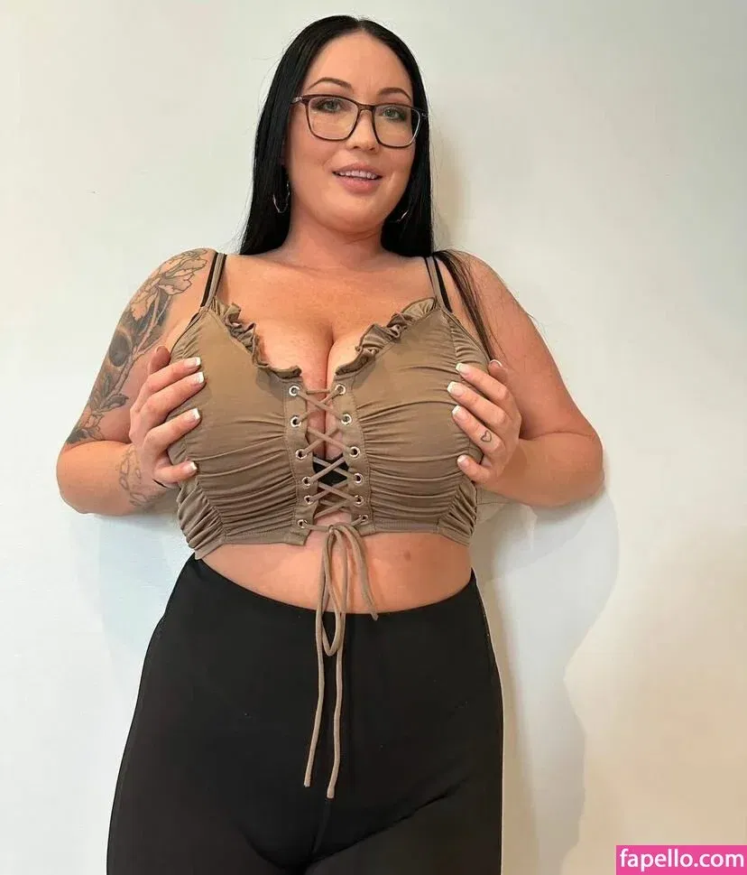 Hot4Holly / HotForHolly Onlyfans Photo Gallery 