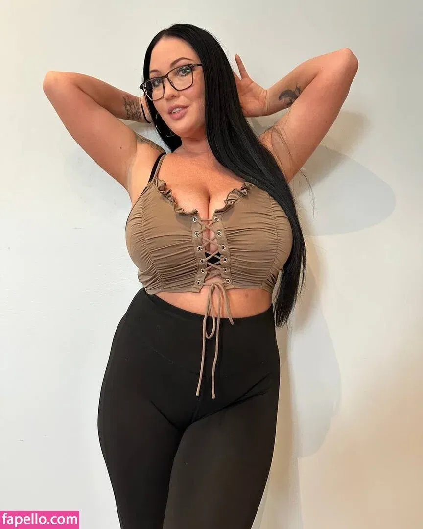 Hot4Holly / HotForHolly Onlyfans Photo Gallery 