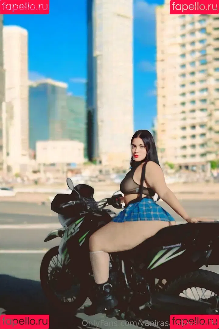 lafresamorales / misslisamorales Onlyfans Photo Gallery 
