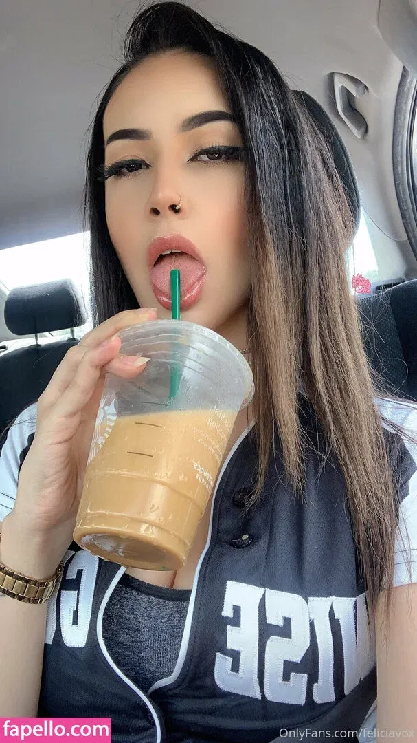 FeliciaVox / byefeliciavox Onlyfans Photo Gallery 
