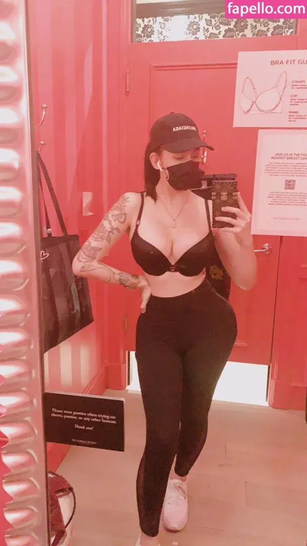 FeliciaVox / byefeliciavox Onlyfans Photo Gallery 