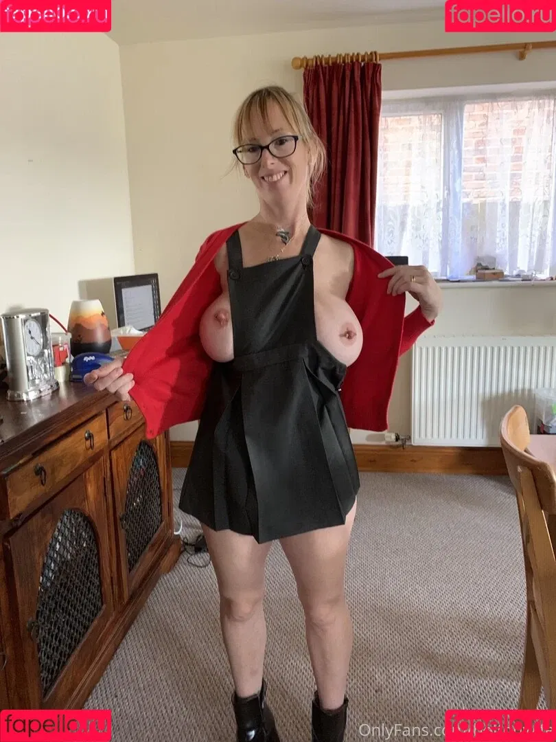 BoltOnWife / boltonswife Onlyfans Photo Gallery 
