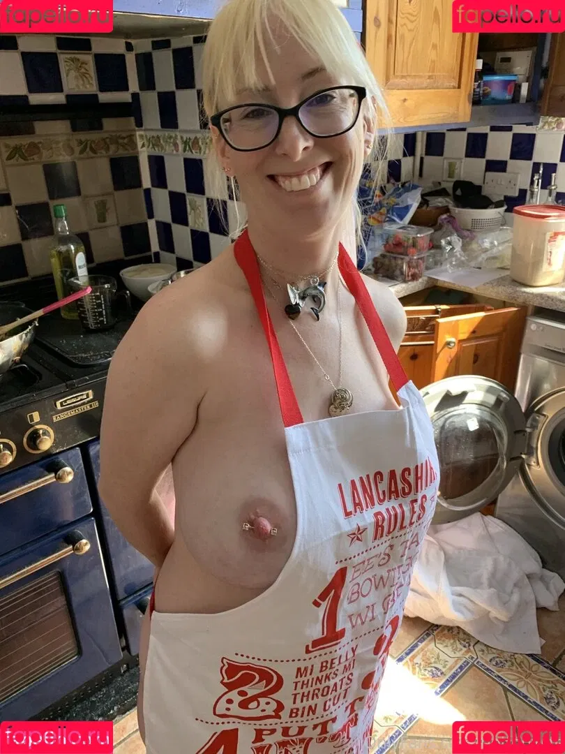 BoltOnWife / boltonswife Onlyfans Photo Gallery 