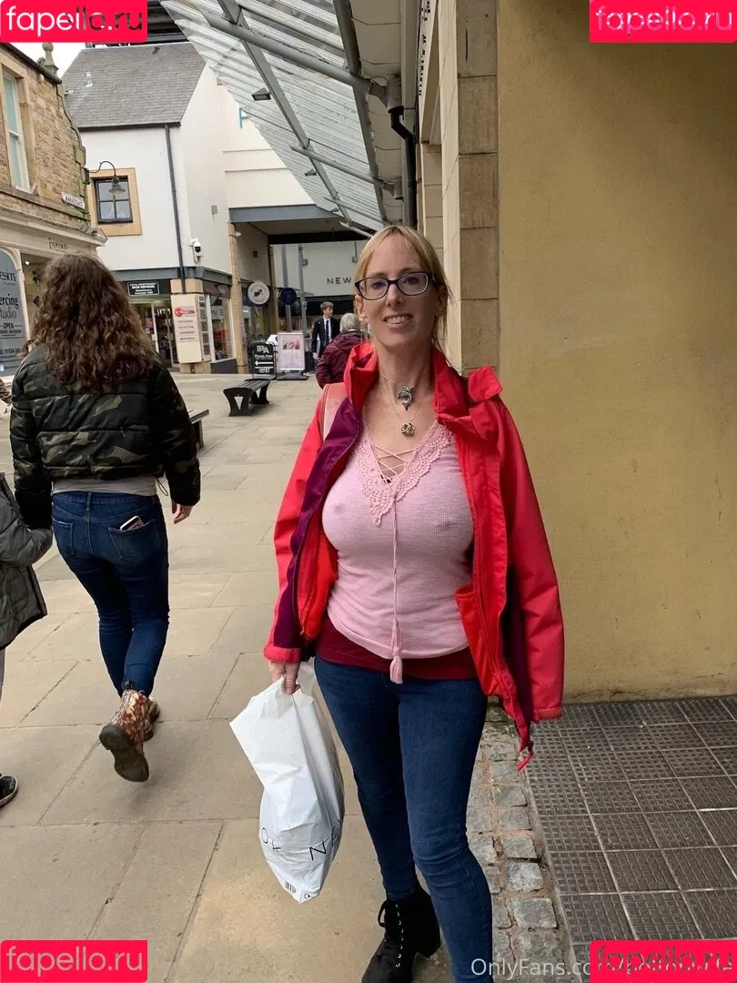 BoltOnWife / boltonswife Onlyfans Photo Gallery 