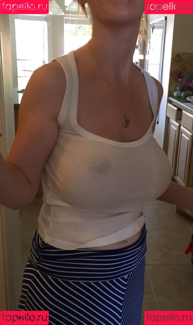 BoltOnWife / boltonswife Onlyfans Photo Gallery 