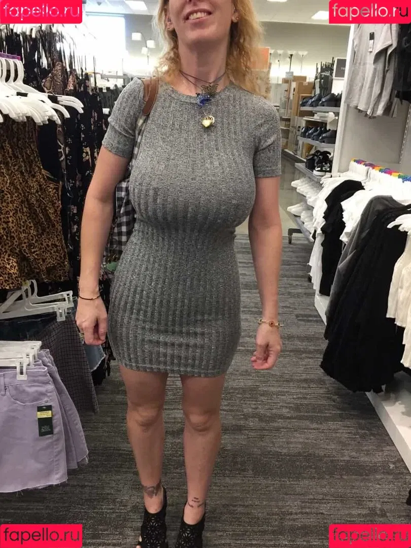 BoltOnWife / boltonswife Onlyfans Photo Gallery 