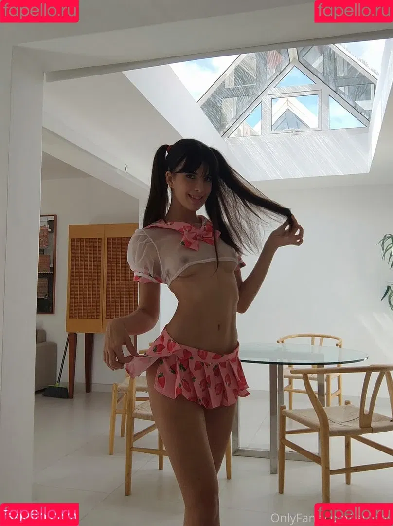 Leni Doll / leni_doll / lenidoll / sweety_caprice Onlyfans Photo Gallery 