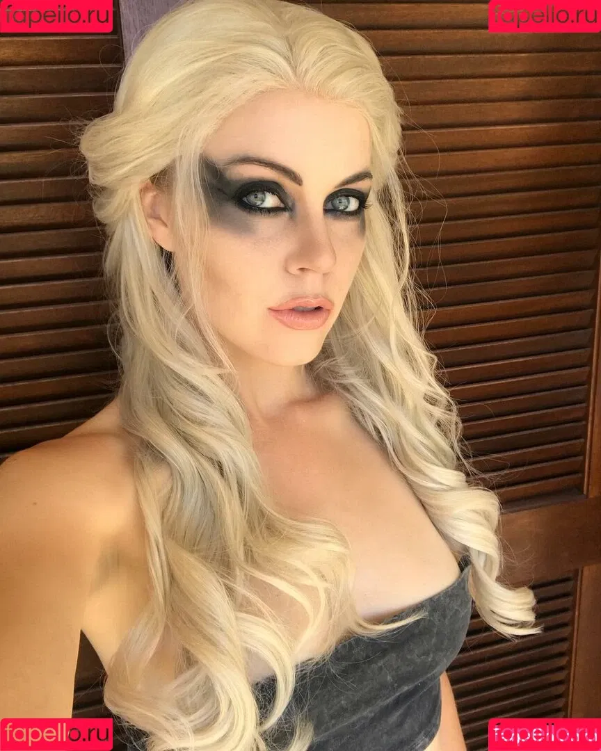 Genevieve Marie / GenevieveMarie / GenevieveNylen / genevievemariecosplay Onlyfans Photo Gallery 