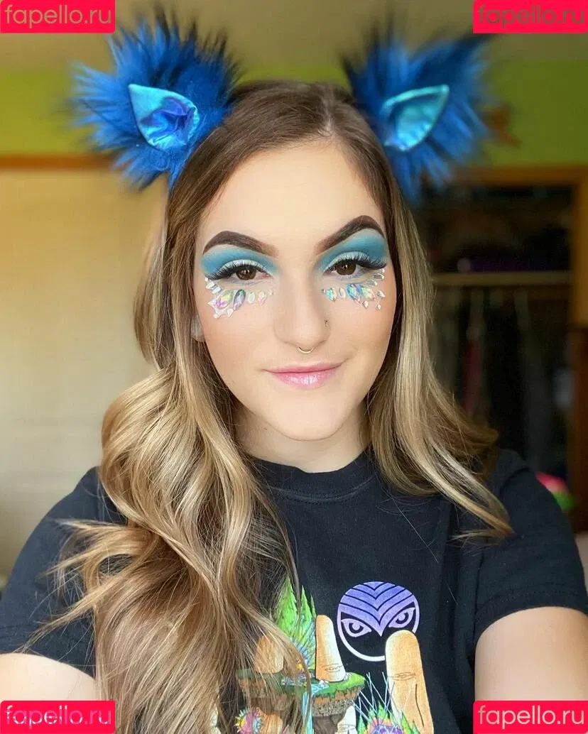 Chloe Moniz / https: / ravemumma Onlyfans Photo Gallery 