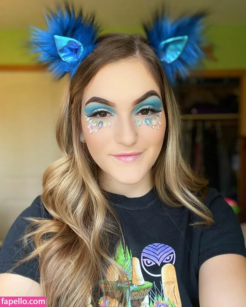 Chloe Moniz / https: / ravemumma Onlyfans Photo Gallery 