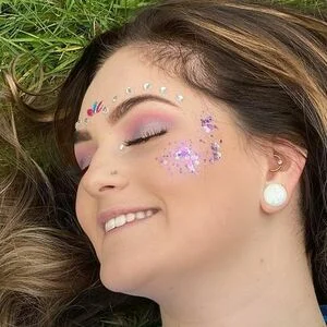 Chloe Moniz / https: / ravemumma Onlyfans Photo Gallery 