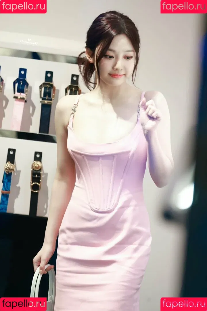Ningning (æspa / aespa / imnotningning / littlechopper Onlyfans Photo Gallery 