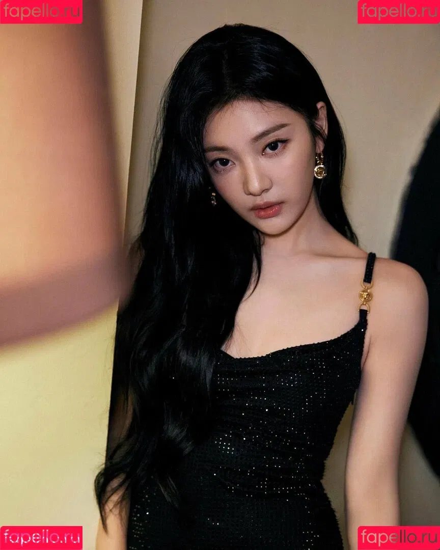 Ningning (æspa / aespa / imnotningning / littlechopper Onlyfans Photo Gallery 