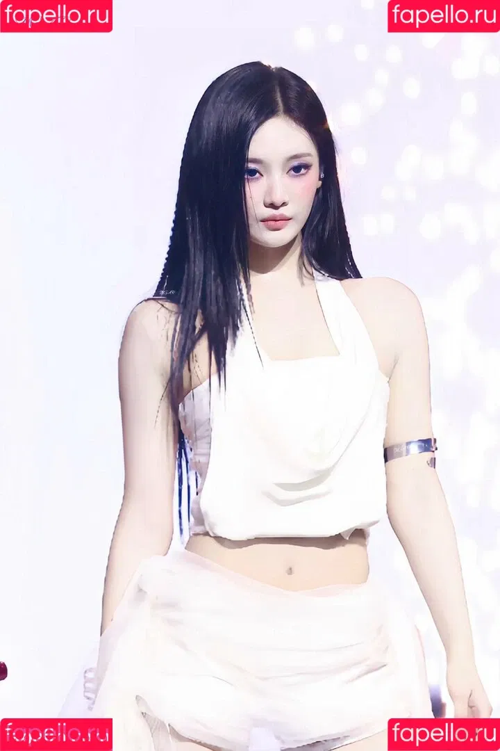 Ningning (æspa / aespa / imnotningning / littlechopper Onlyfans Photo Gallery 