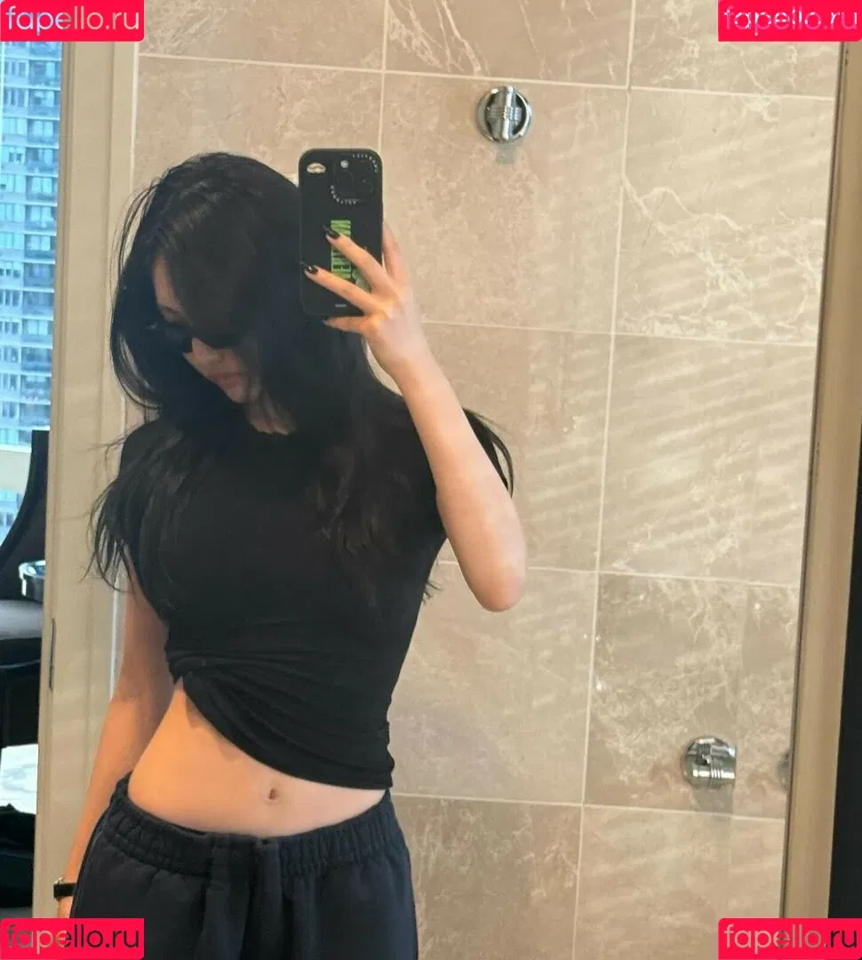 Ningning (æspa / aespa / imnotningning / littlechopper Onlyfans Photo Gallery 