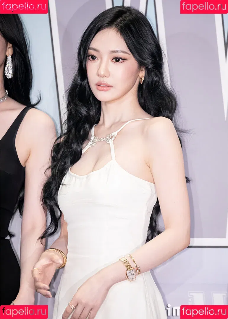 Ningning (æspa / aespa / imnotningning / littlechopper Onlyfans Photo Gallery 