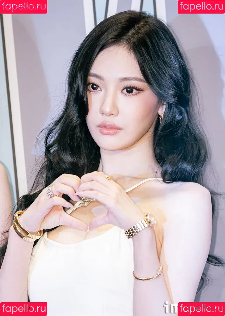Ningning (æspa / aespa / imnotningning / littlechopper Onlyfans Photo Gallery 