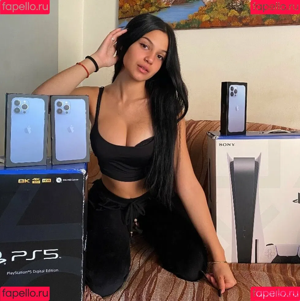 Natalia Lamprou / natalia_lmpr Onlyfans Photo Gallery 